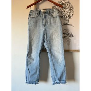 Abercrombie & Fitch high rise mom Jean (short)